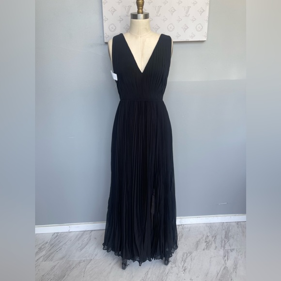 Fame and Partners Allegra Dress- v-neck pleat maxi - Picture 2 of 6